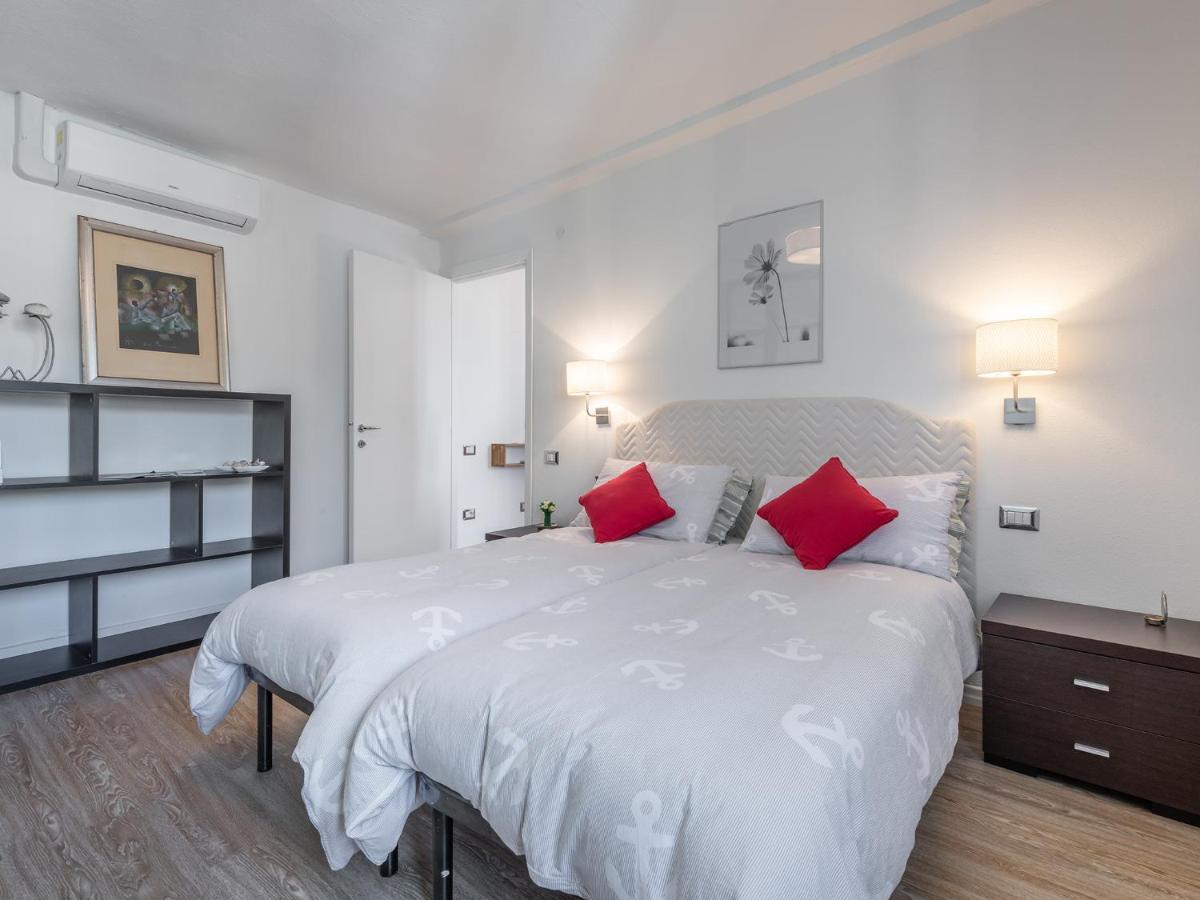 Casa Alla Marina Del Porto Di Cagliari Apartment ภายนอก รูปภาพ
